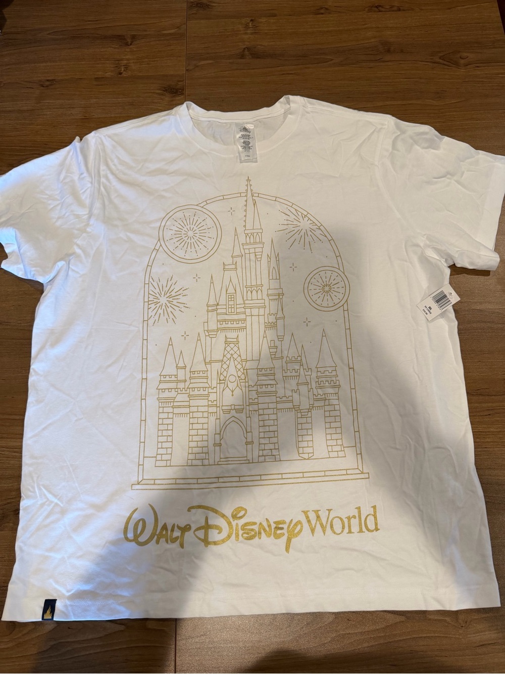 NWT Walt Disney World White Gold Castle Graphic Tee